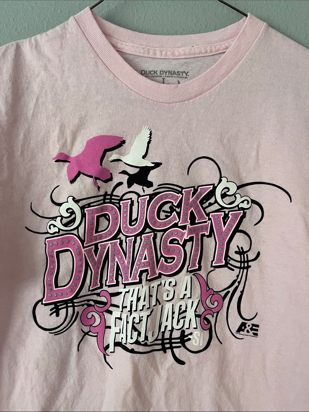 Duck Dynasty Pink Graphic Tee Size Large